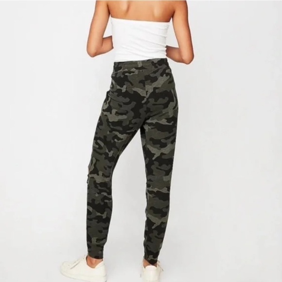 Express One Eleven Camo Ripped Terry Joggers - Picture 2 of 14